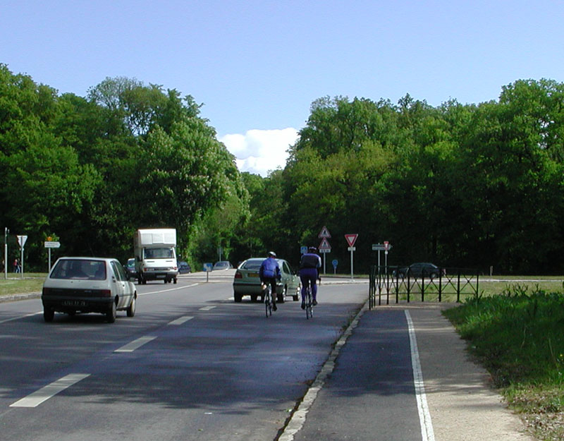 piste cyclable st nom